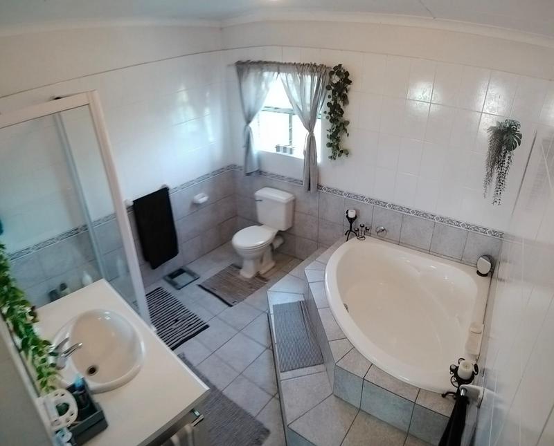 4 Bedroom Property for Sale in Flagship Western Cape